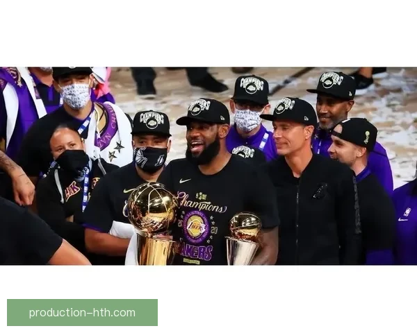 湖人队签下年轻球员引发关注 詹姆斯与新援能否携手再创辉煌